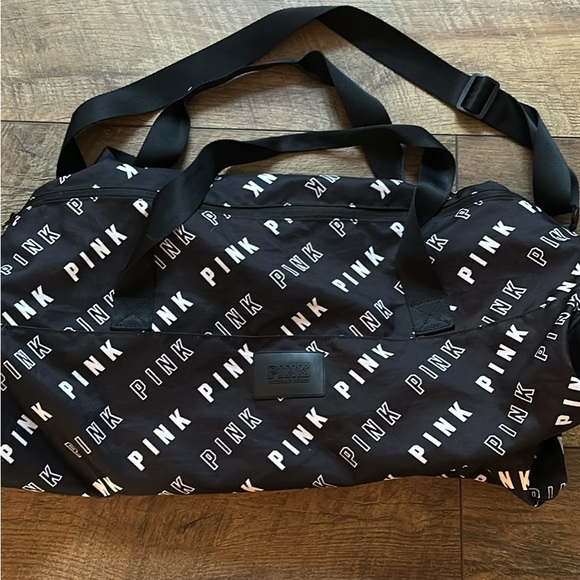 PINK Victoria's Secret Black Duffel Bag - Picture 2 of 4